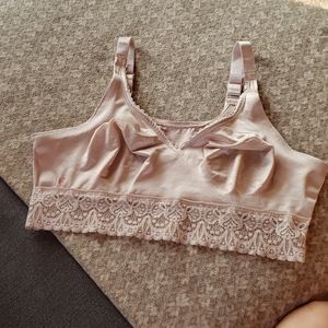 🛍Bundle 3/$20 Ruby Ribbon Bra (Size 36)